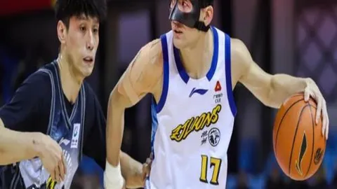 穆斯卡特：倾力备战，明日激战在即！为球队荣耀战绩自豪不已！